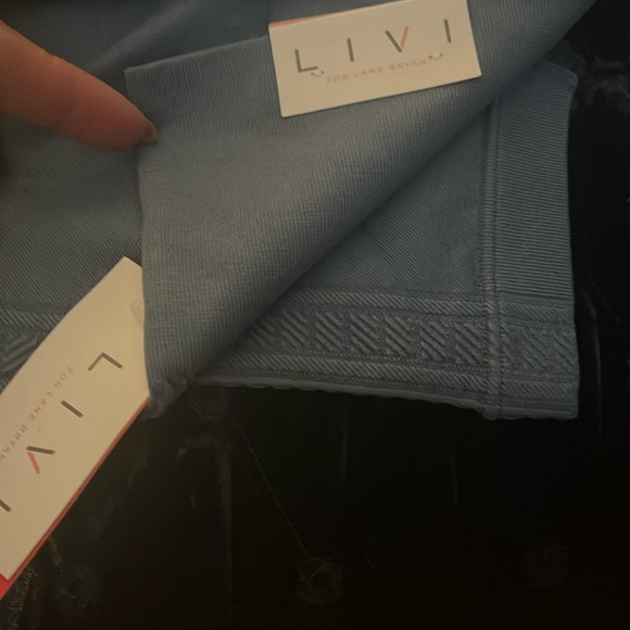 NWT Livi Active Sz 18/20 Horizon Blue 7/8 legging with quilted details down side - Picture 5 of 5